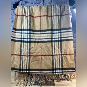 Lord & Taylor Scarf - EUC